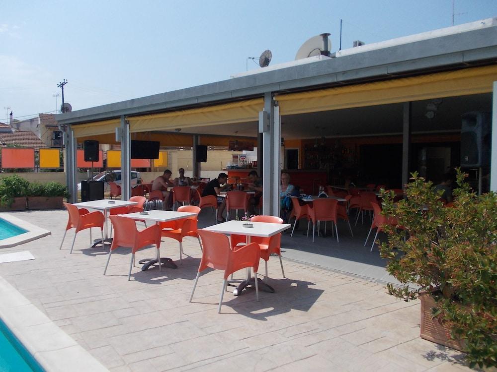 Kavos Central Gardens Extérieur photo