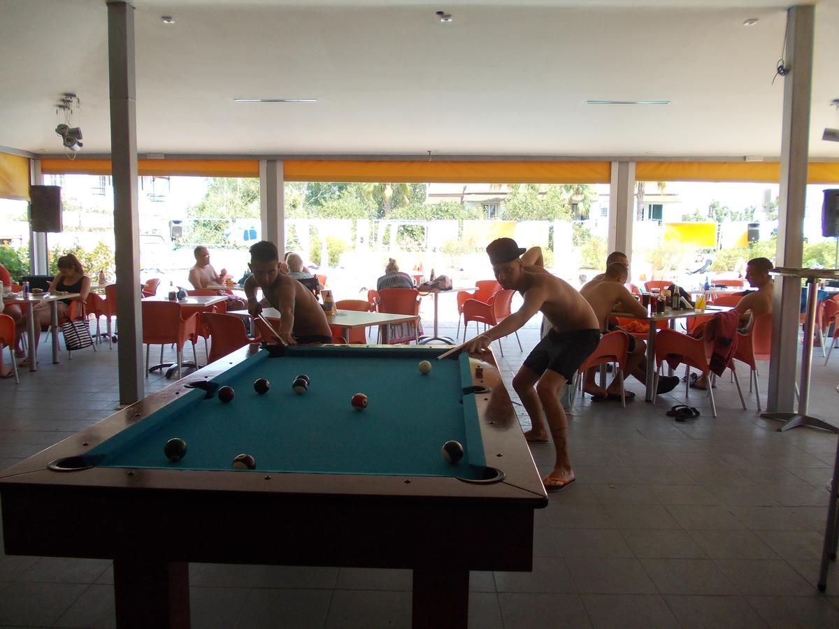 Kavos Central Gardens Extérieur photo