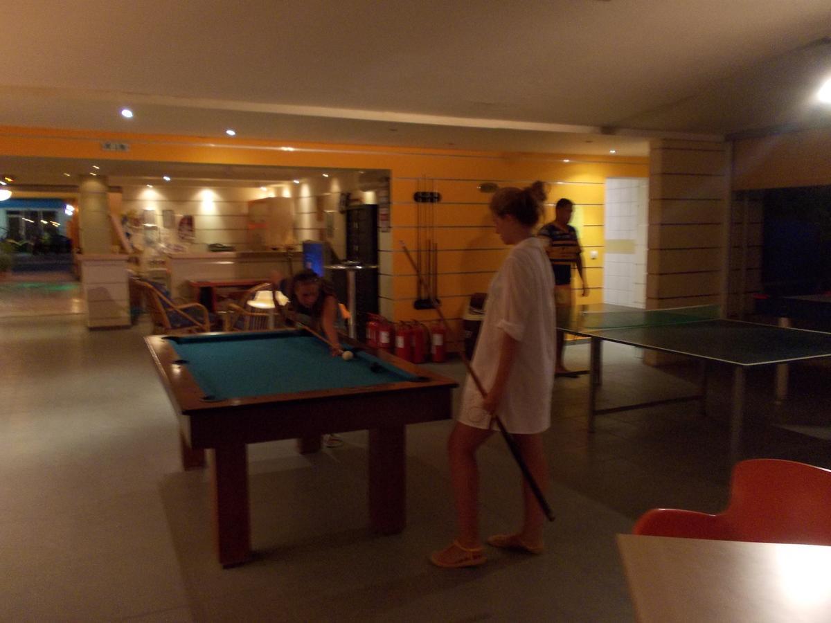 Kavos Central Gardens Extérieur photo