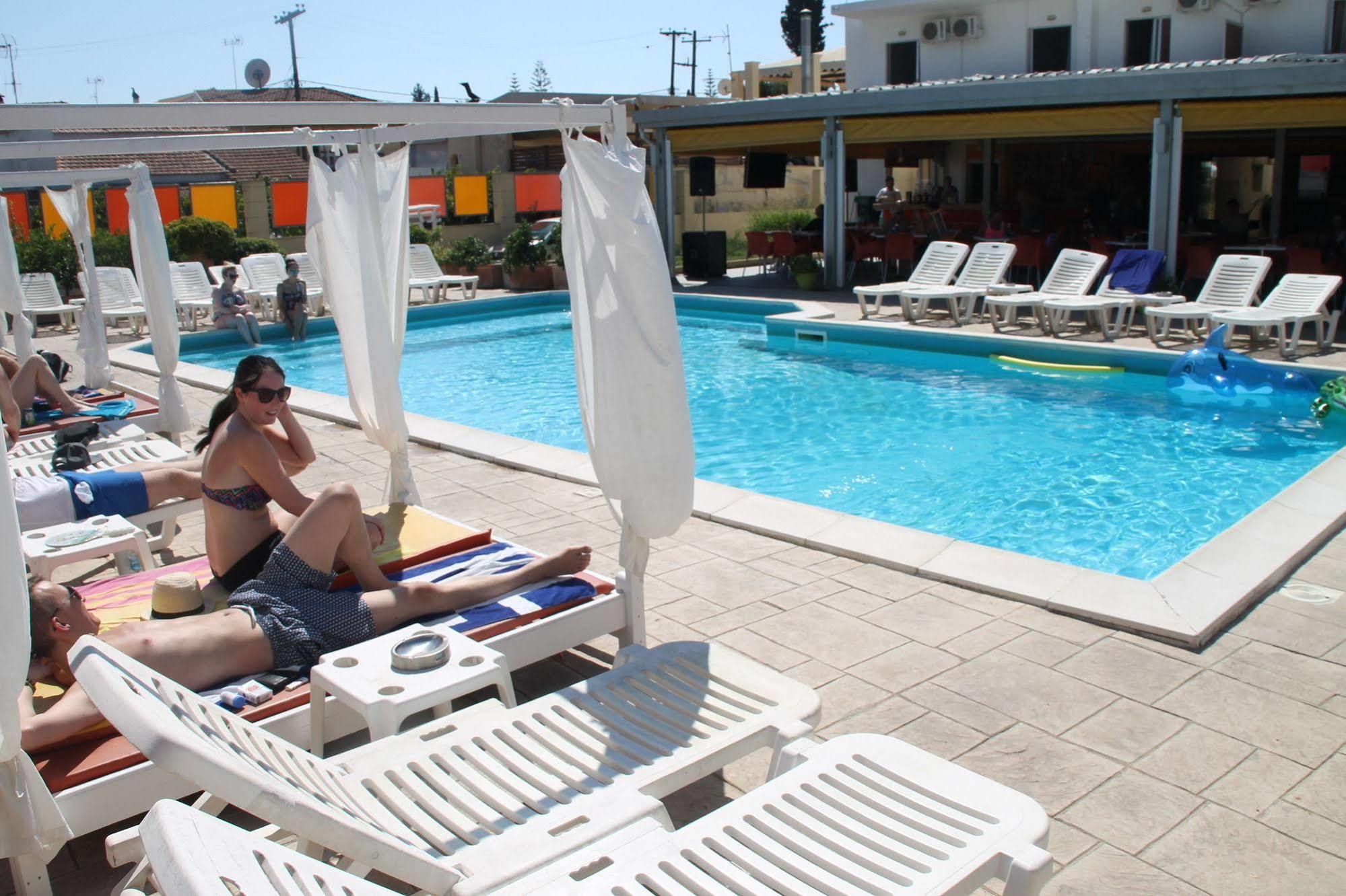 Kavos Central Gardens Extérieur photo