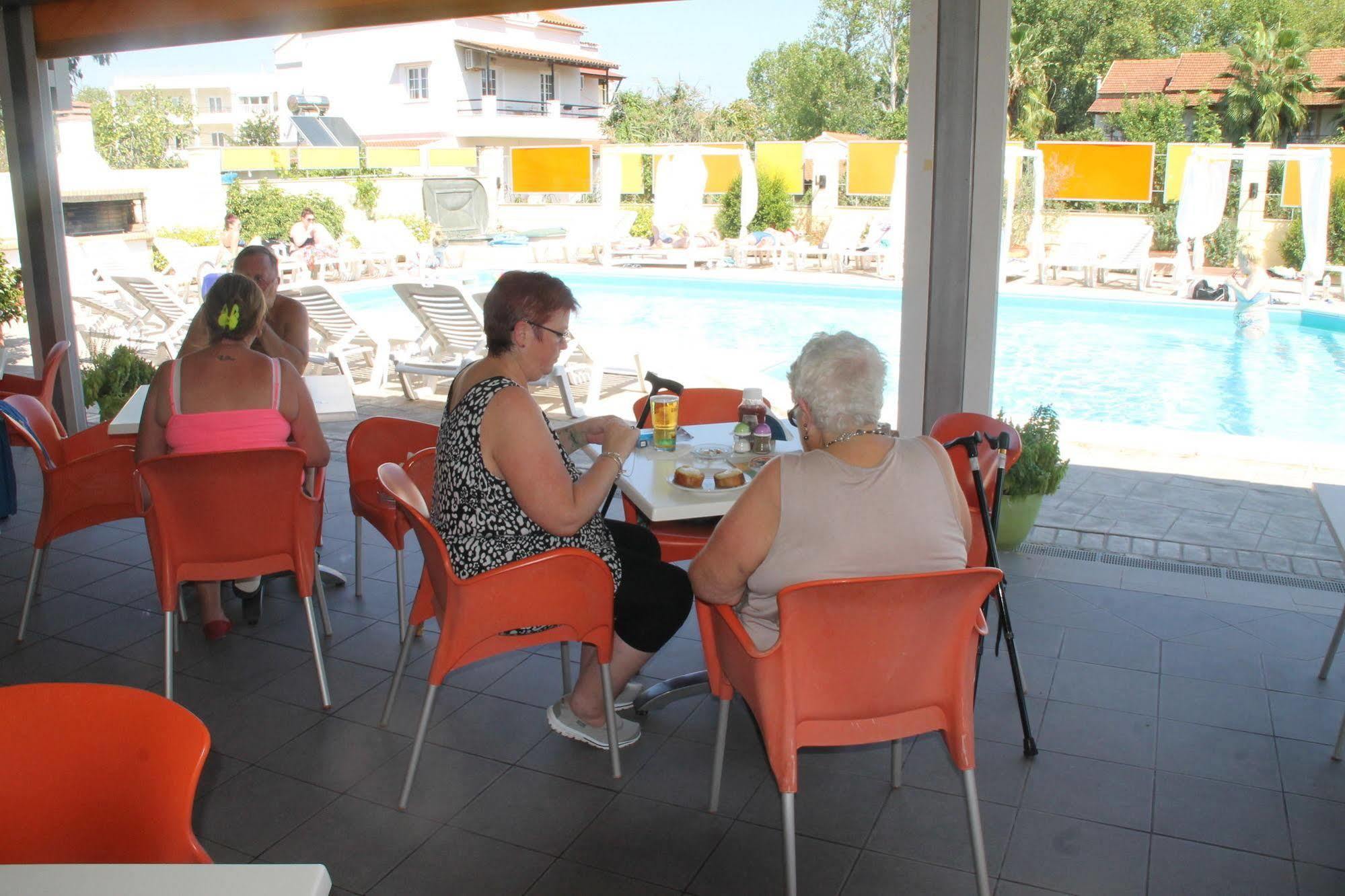 Kavos Central Gardens Extérieur photo