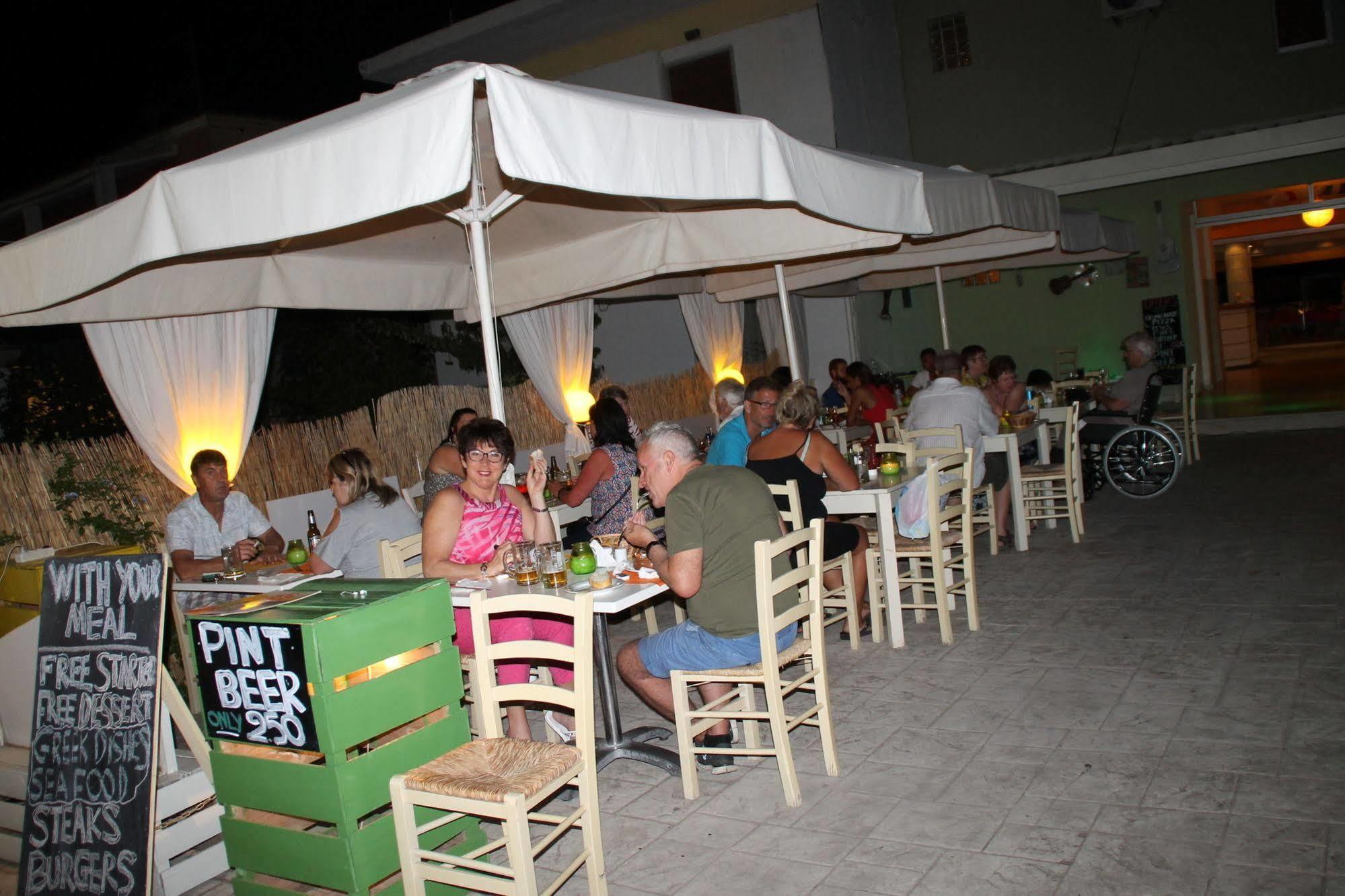 Kavos Central Gardens Extérieur photo