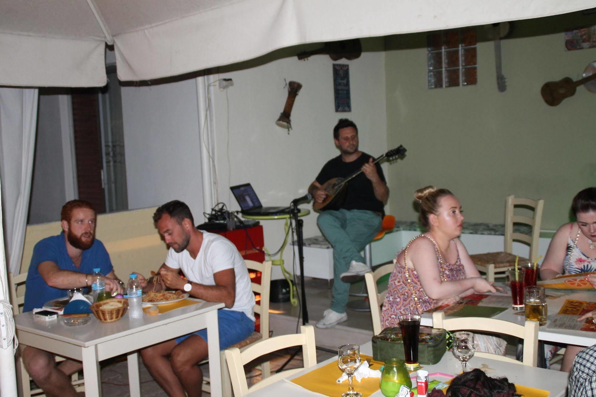 Kavos Central Gardens Extérieur photo